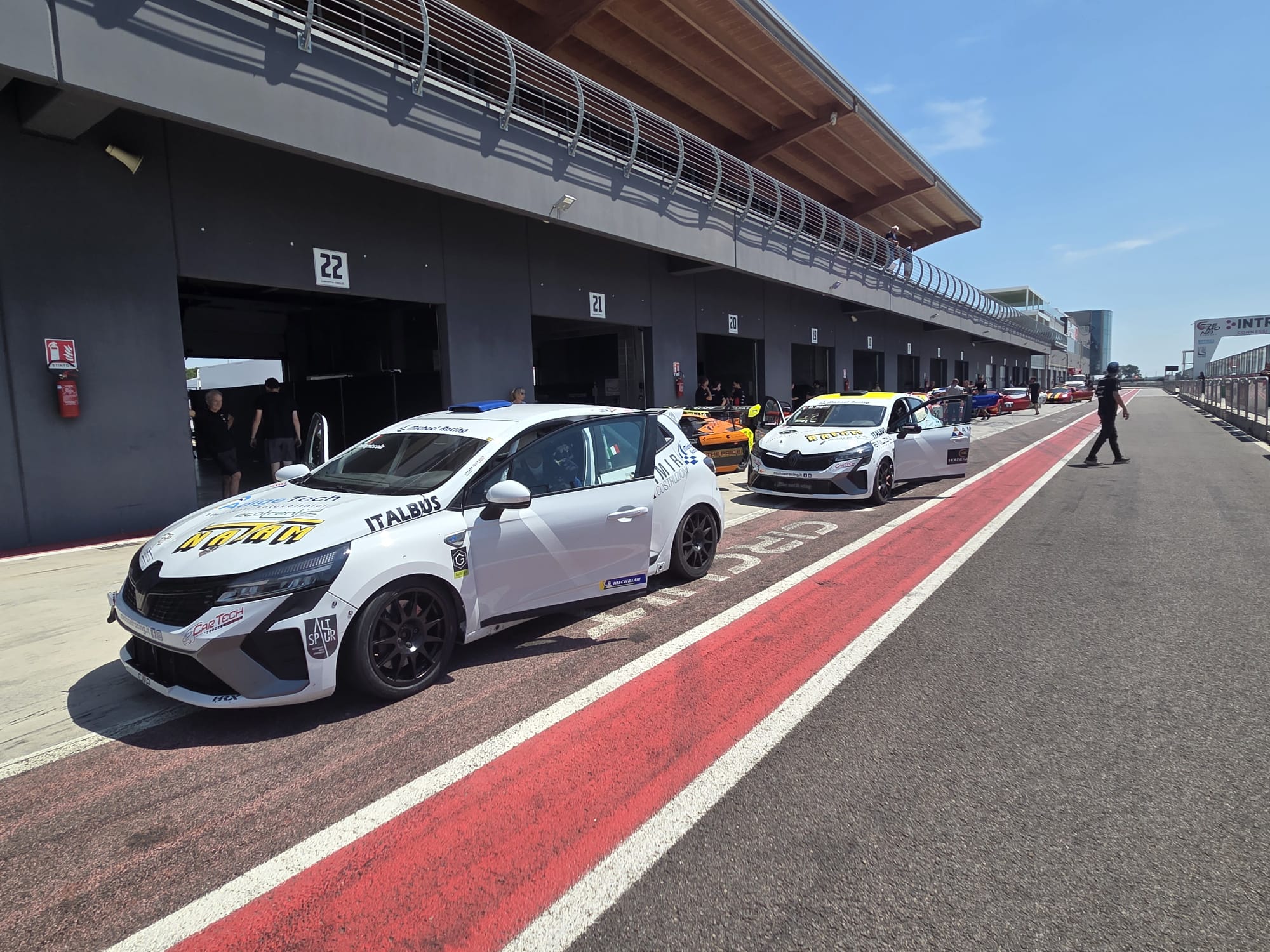 Race MR Service Rent
